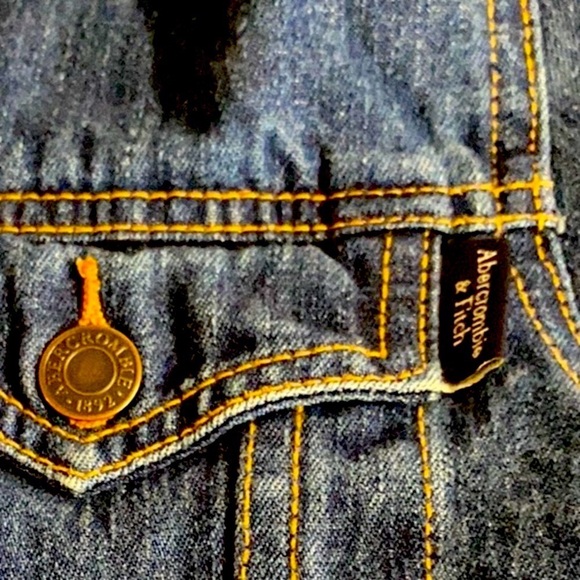Abercrombie & Fitch -Blue denim jacket in great condition.Size S - Picture 6 of 7